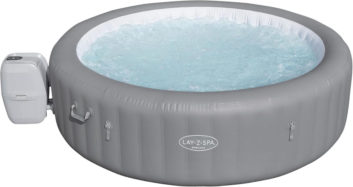 Test du spa Bestway Lay-Z-Spa Grenada Airjet : dรฉtente pour 6 ร 8 personnes
