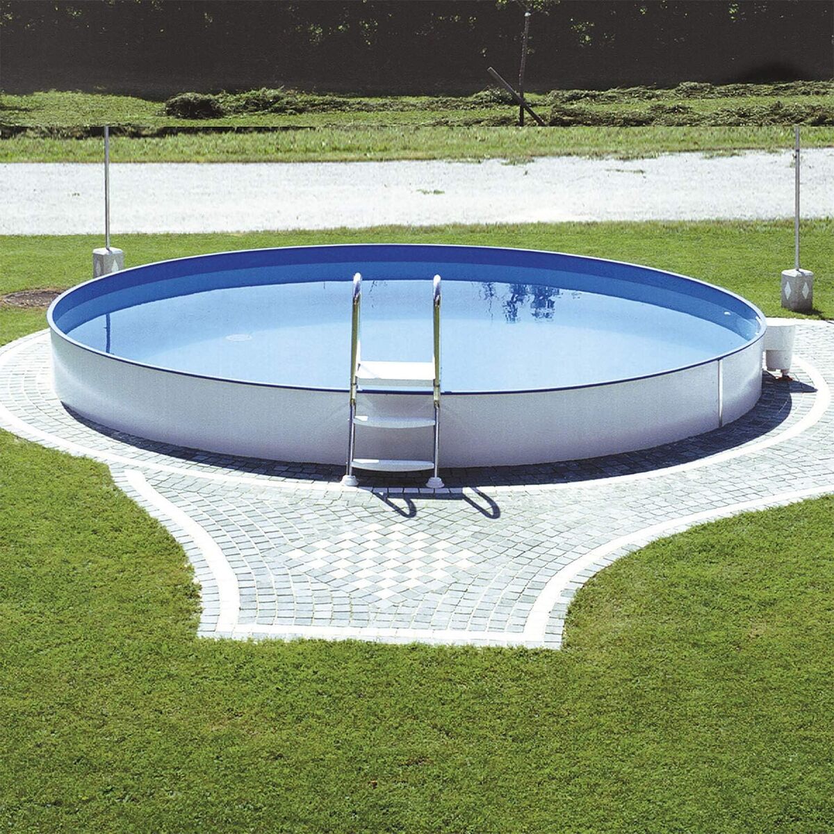 Test piscine Steinbach styria : élégance et robustesse murale
