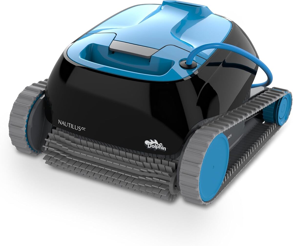 Test : robot nettoyeur Dolphin Nautilus CC, efficacitรฉ parois et fond jusqu'ร 10 m