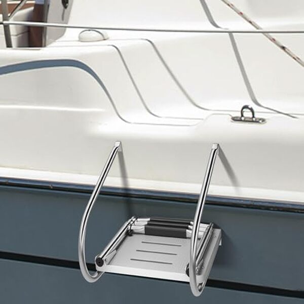 Découvrez notre test complet de l'échelle pliable SOARS : une solution pratique pour vos embarcations et zones de baignade.