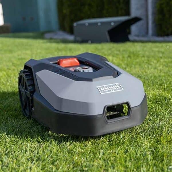 Découvrez notre test détaillé de la tondeuse Scheppach RoboCut XXL900 : performances, connectivité et praticité pour un jardin sans effort. 