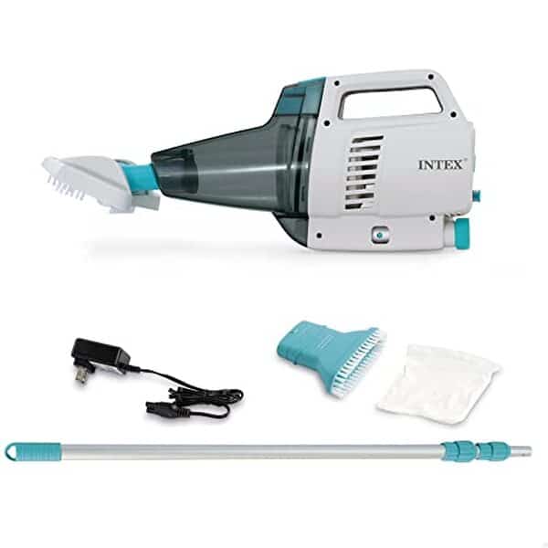 Découvrez notre test détaillé de l'aspirateur piscine Intex rechargeable et du kit Pure Spa : performances, avantages et conseils pour bien choisir votre équipement de piscine.