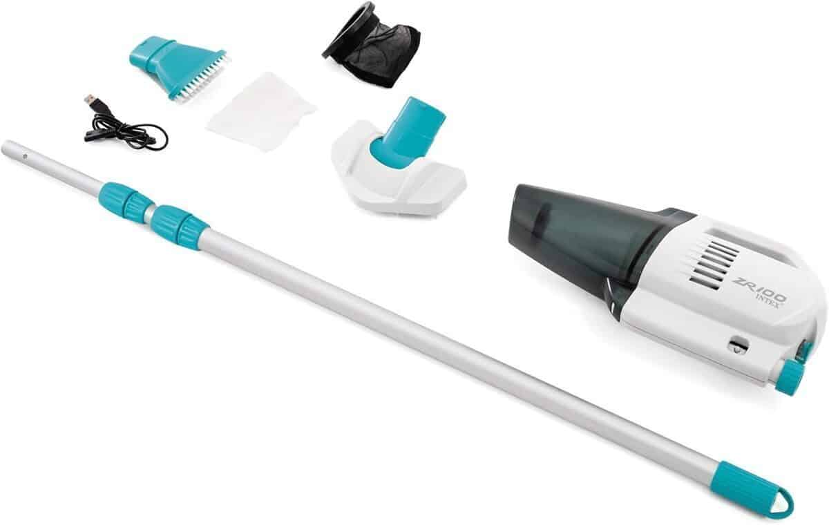 Test de l'aspirateur Intex ZR100 pour piscines et spas