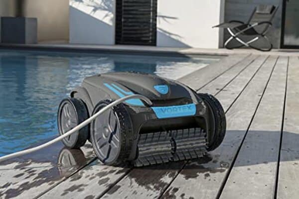 Découvrez notre test complet du Zodiac OV5200, le nettoyeur de piscine 4x4 idéal pour un nettoyage efficace et automatisé de votre bassin. 