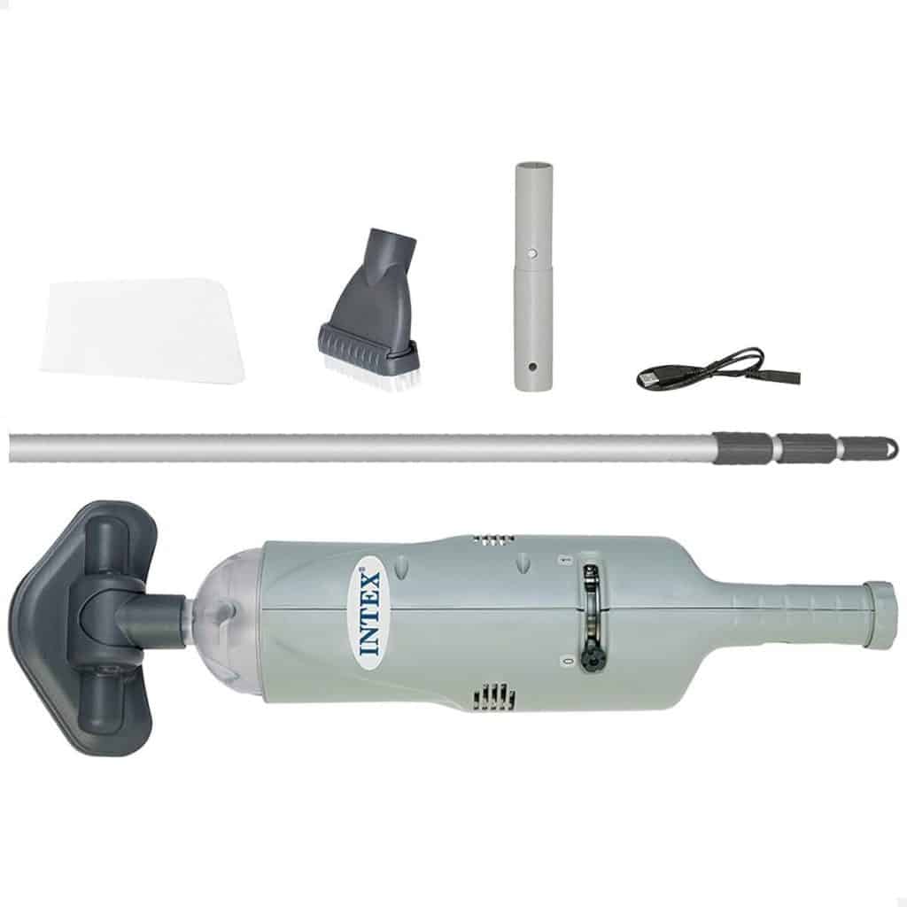 Test : aspirateur de piscine à main Intex Underwater